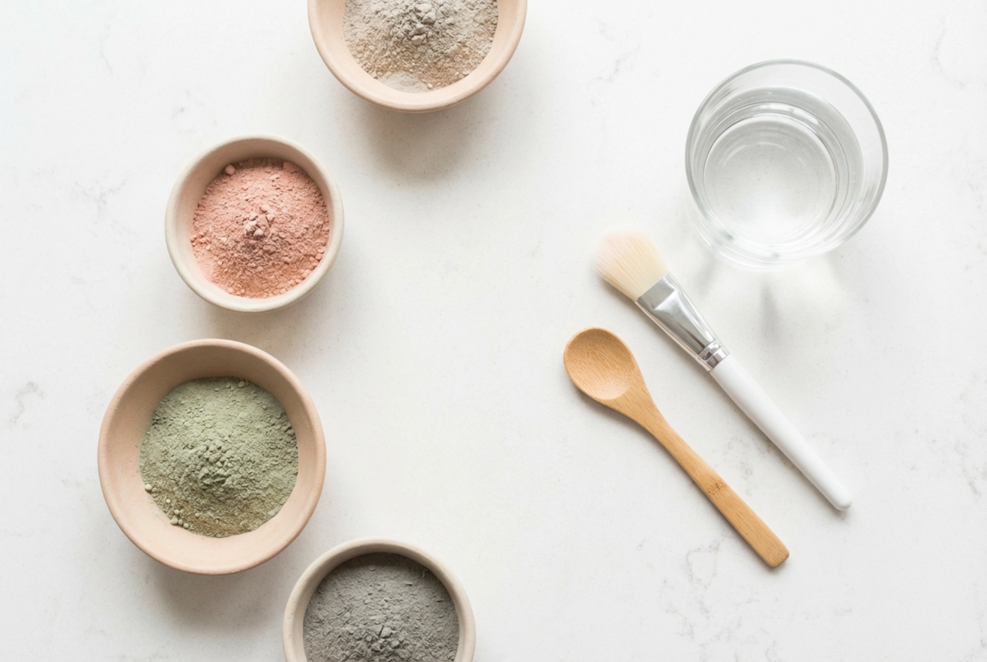 Jak stosować maskę z glinką do różnych cer: proporcje i zmywanie