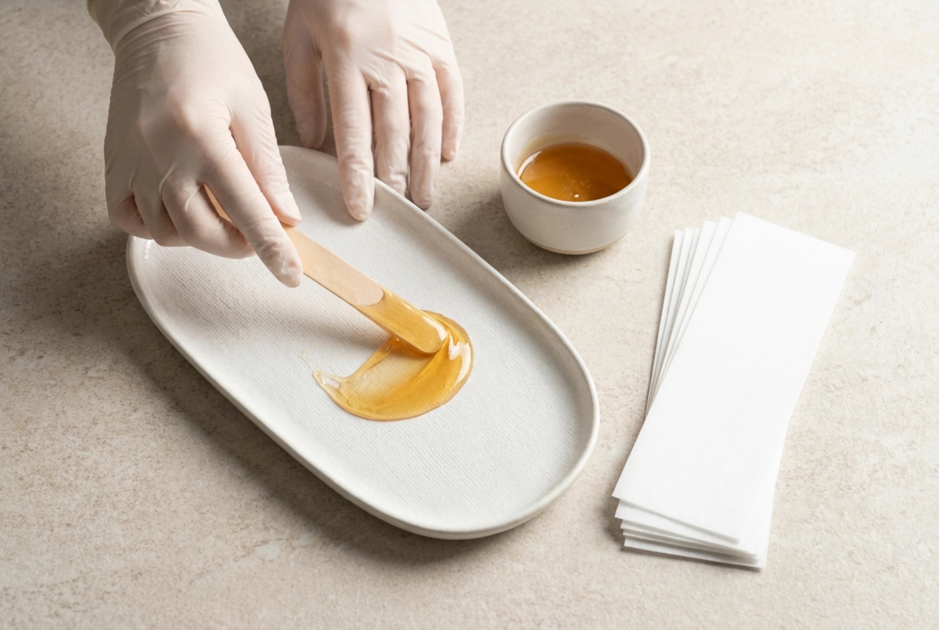 Wosk do depilacji bikini: rodzaje, temperatura, technika aplikacji