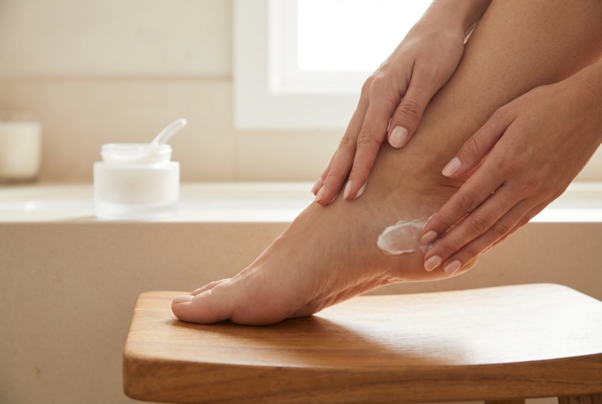 Sposób na popękane pięty: codzienna pielęgnacja i dobre nawyki
