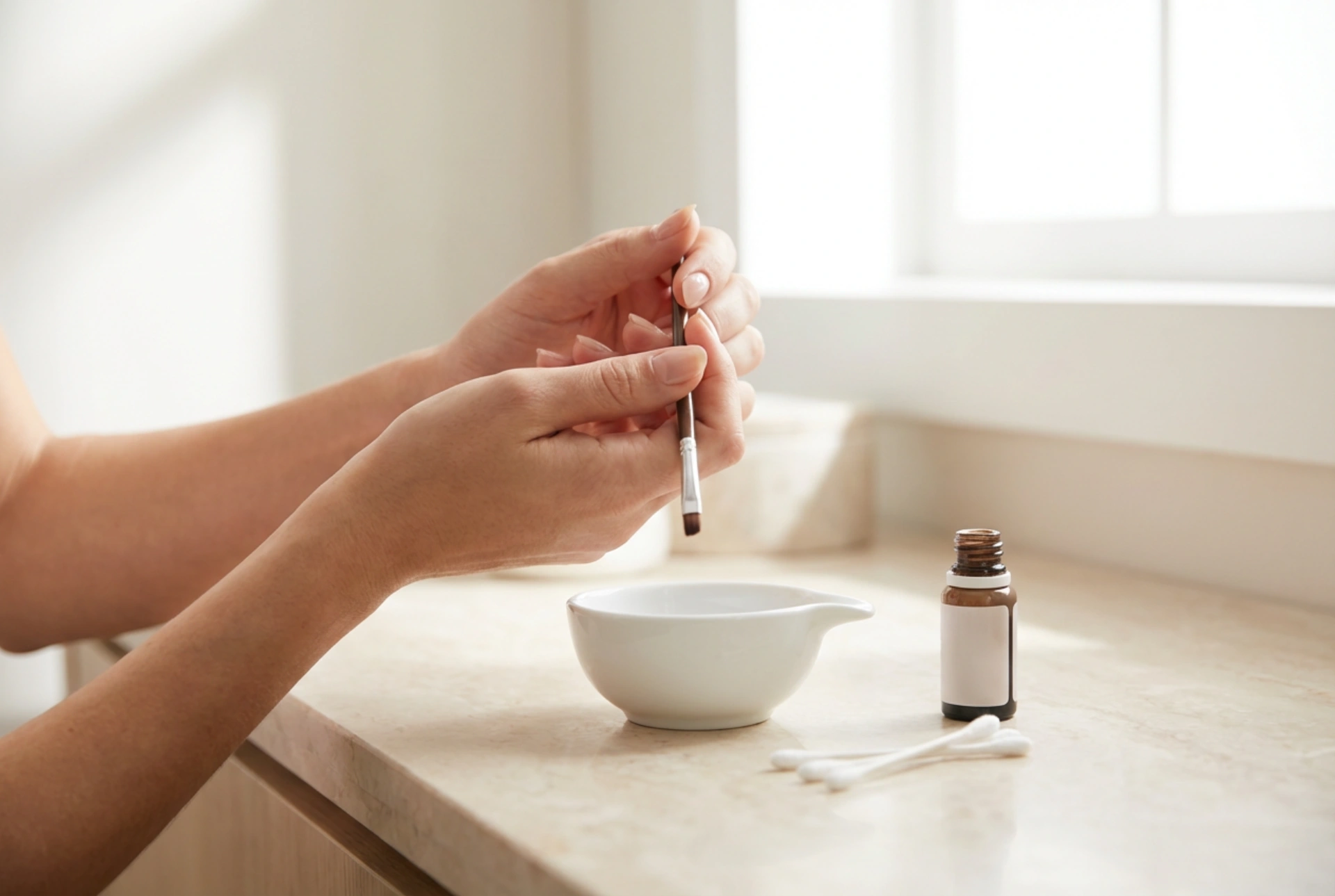 Henna brwi w domu: trwały efekt bez plam krok po kroku